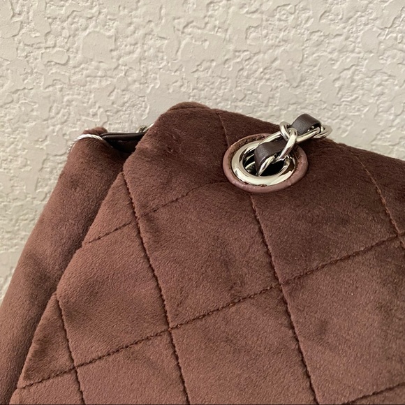 SALE | *FLAW Velour Brown Quilted Flap Chain Bag Convertible Velvet Crossbody - Picture 2 of 9